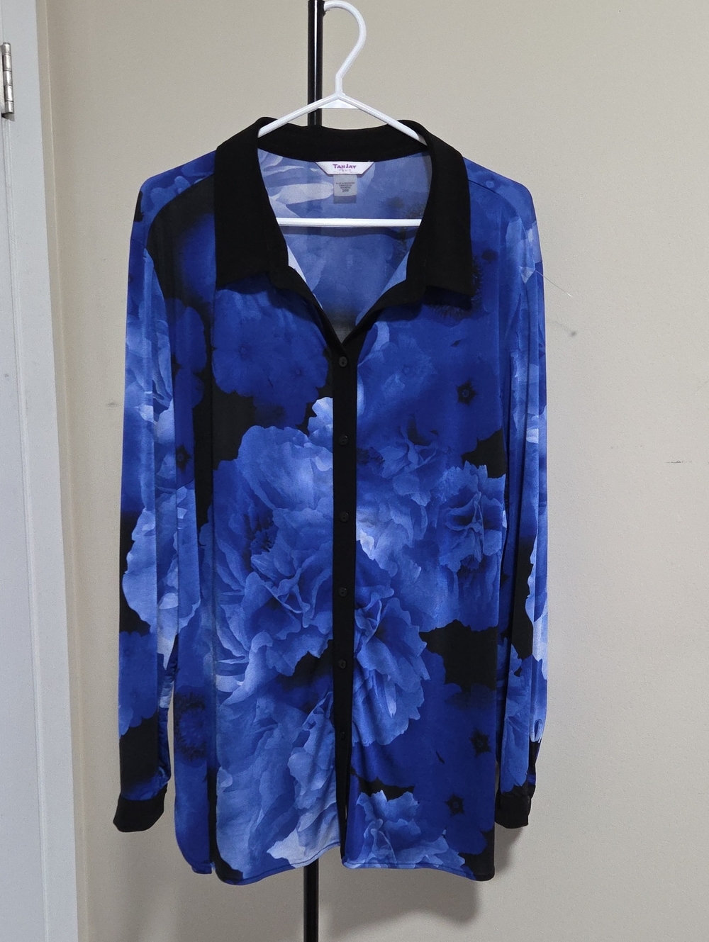 TanJay Blue Floral Button-Down Shirt with Black Trim
